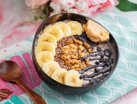 Chocolaty Peanut Butter And Banana Smoothie Bowl