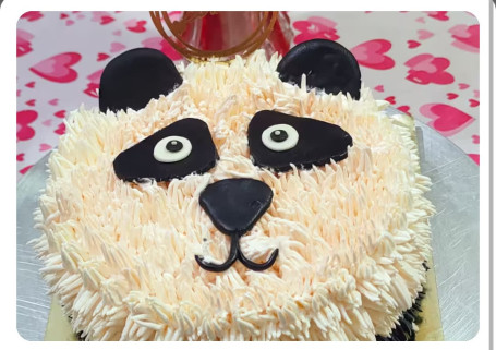 Panda Cake (700 Gms)