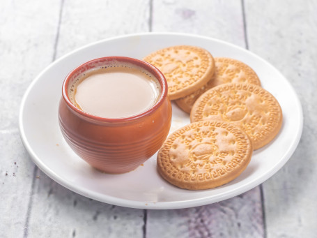 Ginger Tea With Biscuit (250 Ml)