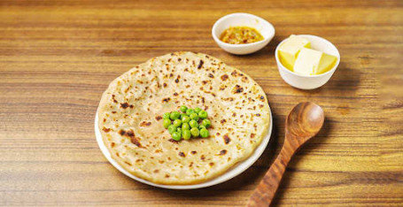 Aalo Matar Paratha