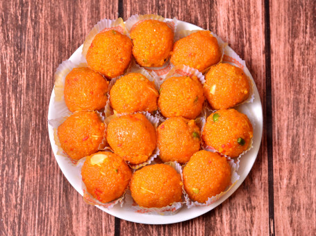 Deshi Laddu