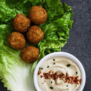 Falafel With Hummus [5 Pieces]