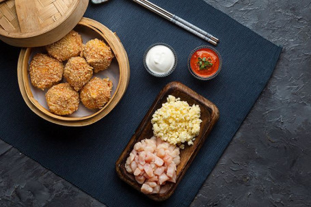 Momos De Queso De Pollo Crujientes Calientes (6 Piezas)