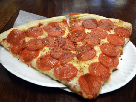 Pizza Salami Y Peperoni
