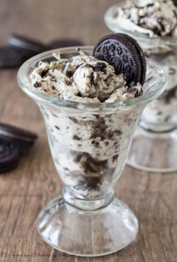 Vanila Oreo Biscut Ice Cream