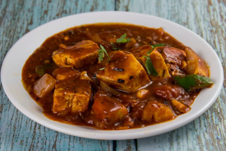 Chilli Paneer (8 Pcs) With Gravy