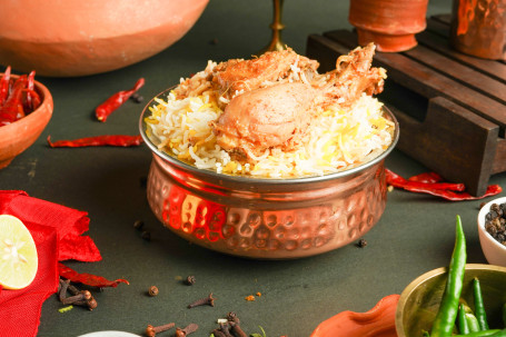 Lucknavi Murgh Biryani (2Pcs)