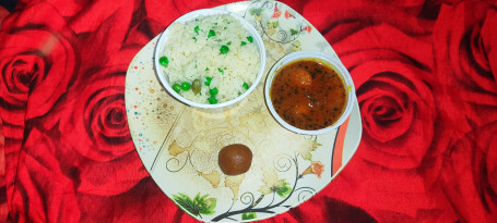 Peas Pulao With Dum Aaloo Combo