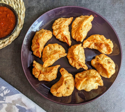 Pan Fried Veg Momos (Tossed With Sauce)
