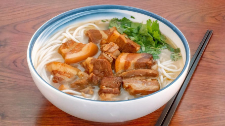 Braised Pork In Soy Sauce Noodle Soup/Hóng Shāo Ròu Mǐ Fěn