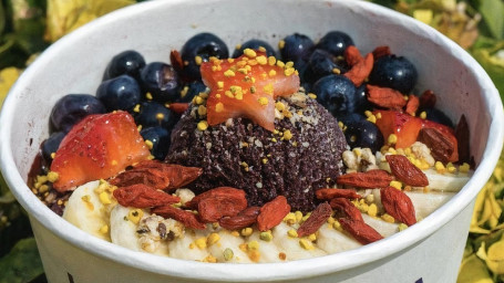 Ubatuba Açai Bowl (Banana, Strawberry, Granola Topping)