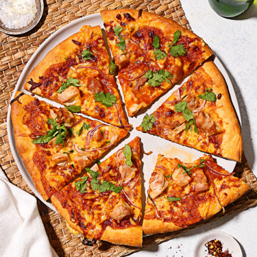 Barbecue Chicken Pizza (Medium Size)