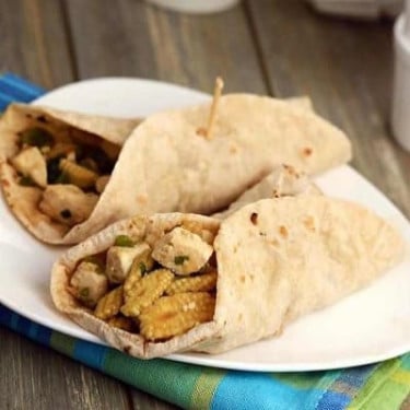 Super Saver Crispy Chilli Babycorn Wrap.