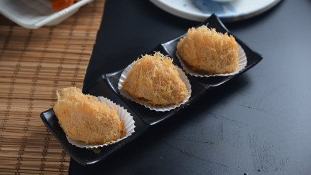 808. Crispy Fried Taro Puffs With Pork Fēng Cháo Yù Jiǎo