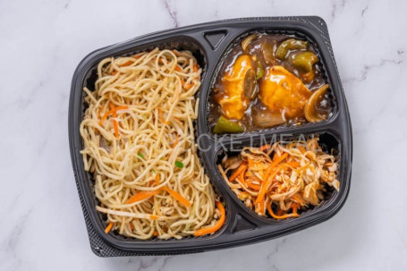 Mix Veg Hakka Noodles And Paneer Manchurian