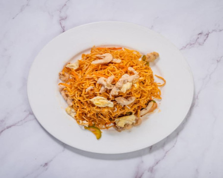 Egg Chicken Hakka Noodles With Hot Garlic Sauce