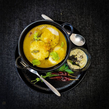 Sambar Dipped Idli [2 Pcs]