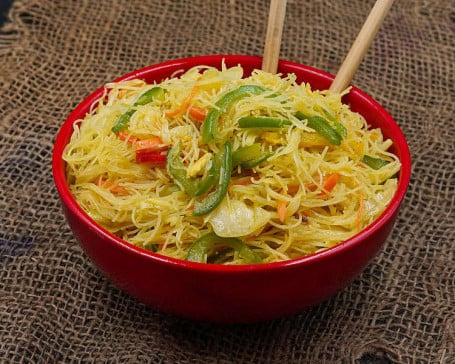 Veg Singapore Rice Noodles [Serves 2]