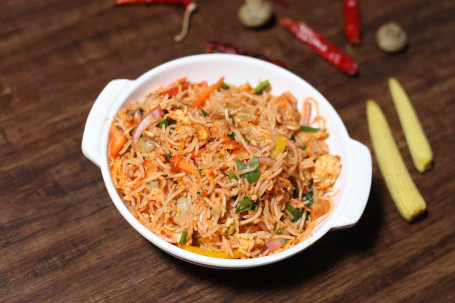Chicken Shanghai Style Fried Rice Noodles