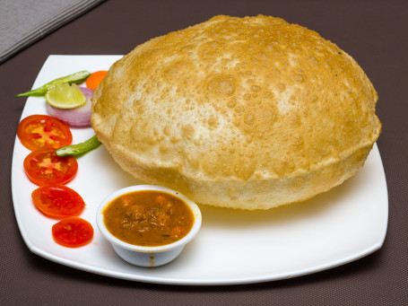 Chana Bhature (Chole Poori)