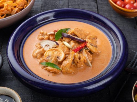 Thai Chicken Curry Red (Serves 2)
