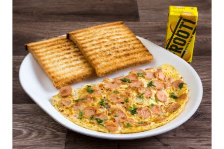 Chicken Sausage Cheese Omelette