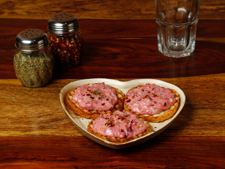 Beetroot Mayo Garlic Bread