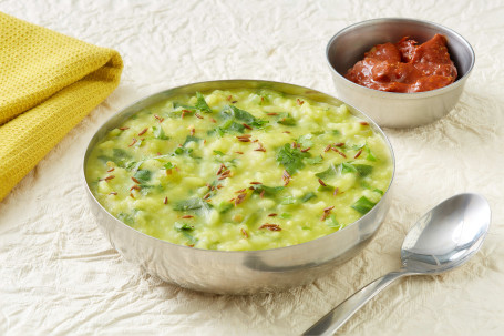 Palak Khichdi With Pickle