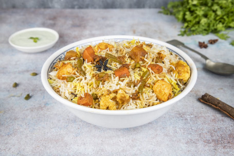 Lucknowi Veg Dum Biryani (1 Porciones)