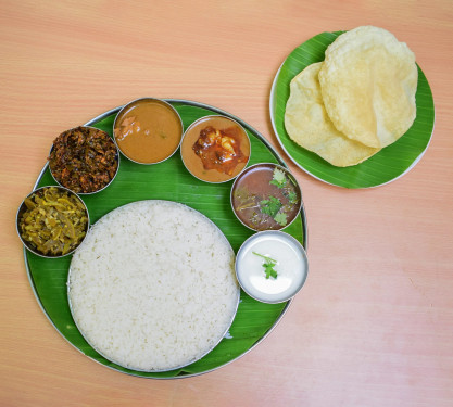 Meals Non-Veg(Chicken Gravy, Mutton Gravy,Fish Gravy, Kottu Poriyal, Rasam, Papad , Buttermilk And Pickle) (Serves 1)