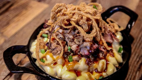 Pulled Pork Loaded Mac Cheese