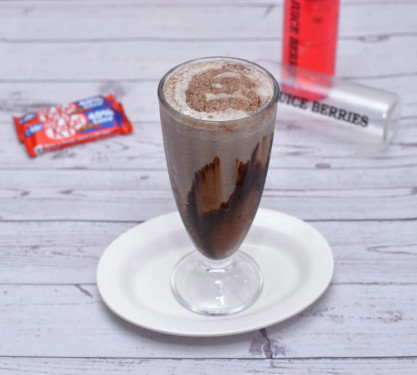 Kit Kat Oreo Milk Shake