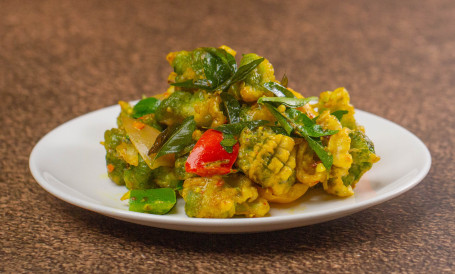 Malay Style Crispy Broccoli Tossed With Curry Leaves& Curry Powder Dry