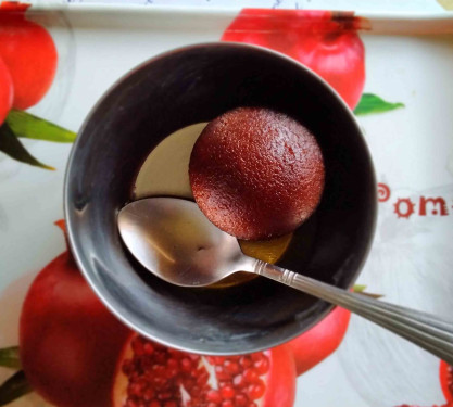 Gulab Jamun (02 Nos)