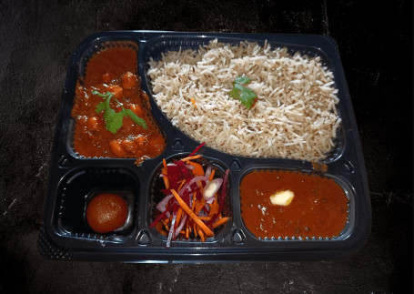 Channa Masala With Dal Makhni Thali