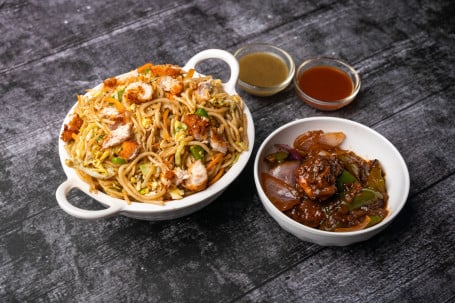 Schezwan Chicken Noodles Hunan Chicken