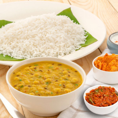 Especial Homestyle Dal Tadka Con Arroz