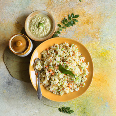 Upma Con Chutney De Coco