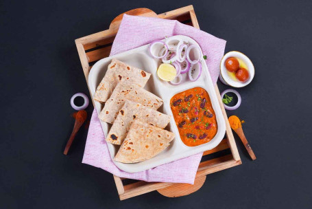 Combo Rajma, Lonchera Chapati Con Gulab Jamun (2 Piezas)