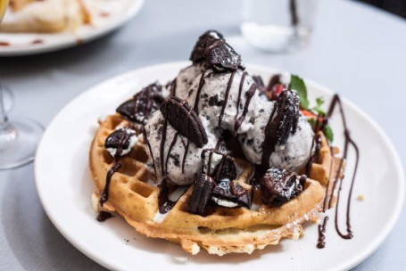 Oreo Cream Waffle