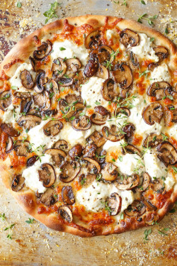 Cheessy Mushroom Pizza-9