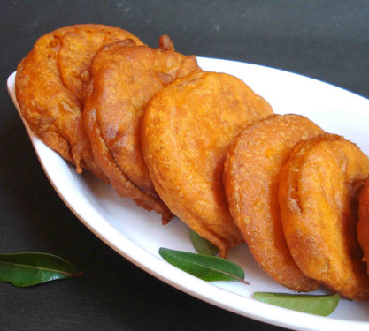 Onion Bajji 4 Nos With Sambar Red Kara Chutney Coconut Chutney
