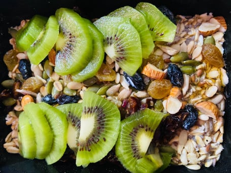 Kiwi Oats With Mixed Seeds