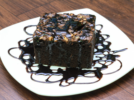 Brownie With Choco Sauce