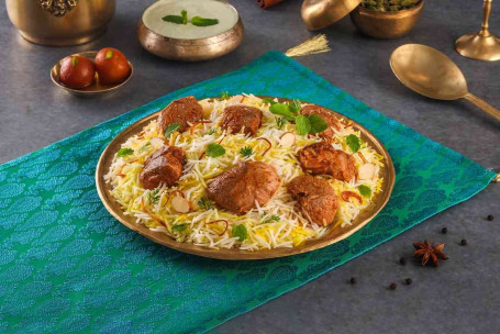 Spicy Dum Gosht Hyderabadi Mutton Dum Biryani, Boneless Sirve 2-3]