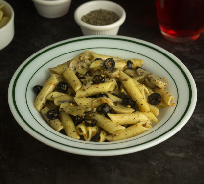 Penne Agilo E Olio Pasta