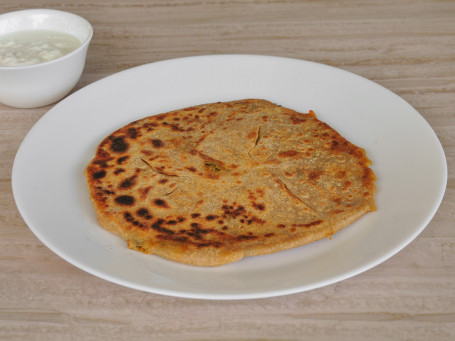 Aloo Paratha With Curd Oil)