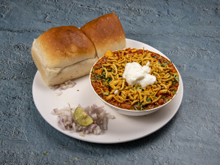 Dahi Sev Usal Pav