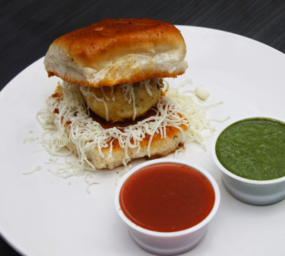 Amul Butter Vada Pav