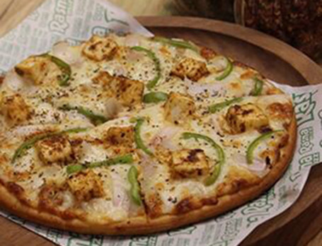 7 Pepe Paneer Pizza